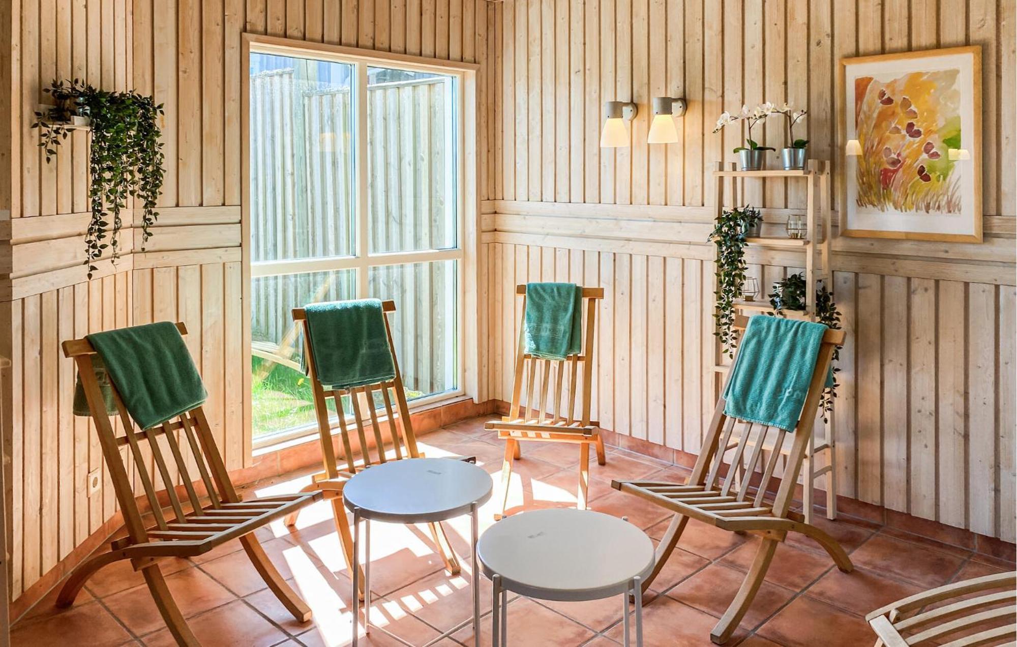 Lovely Home In Hok With Wifi Kültér fotó